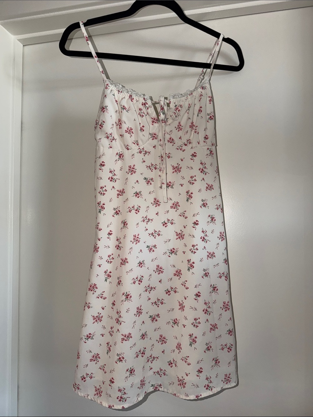 White Floral Lace-Trim Slip Chemise with Pink Bouquet Detail